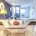 Apartamento Les Marinas-10 By Interhome Deauville