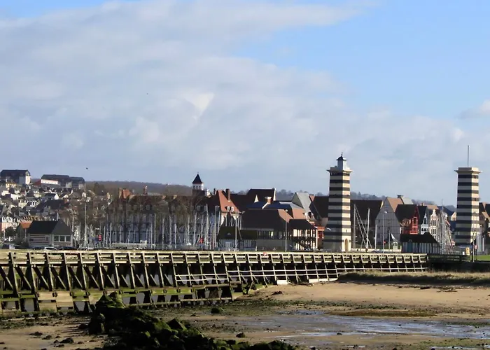 Les Marinas-10 By Interhome